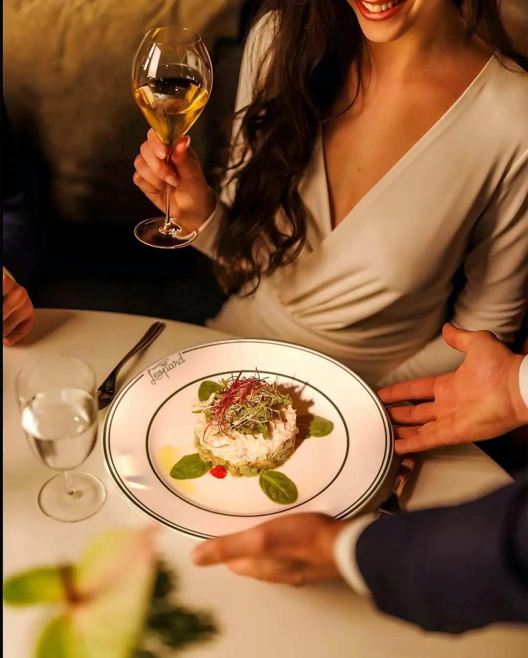 Vivez une Expérience Culinaire et Festive Inoubliable_restaurant Leopard