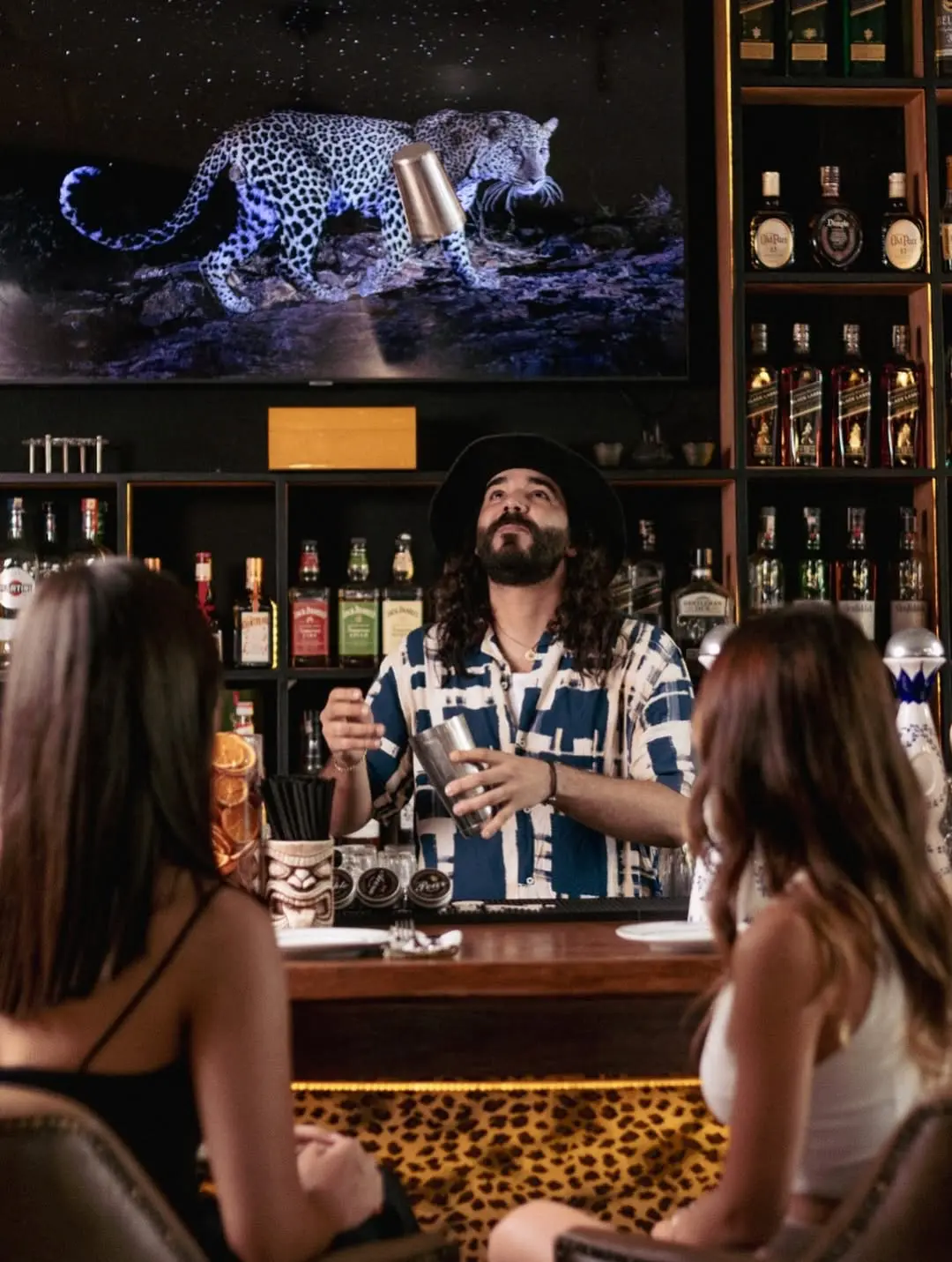 🍹✨ Venez profiter de votre soirée au bar et détendez-vous entre potes ! 🎉🥂Rien de mieux qu’un